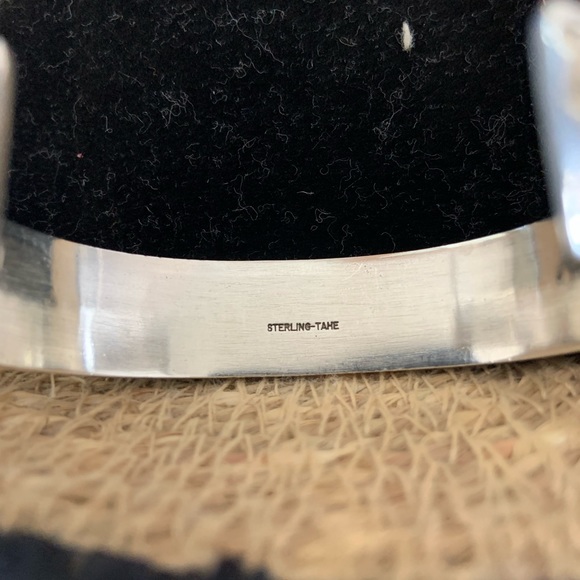 Ladies sterling Native American cuff - Picture 5 of 5